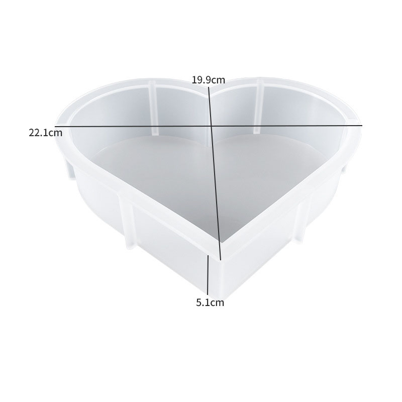 Pointed bottom heart mold