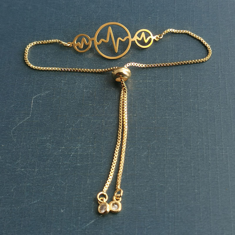 4:gold bracelet