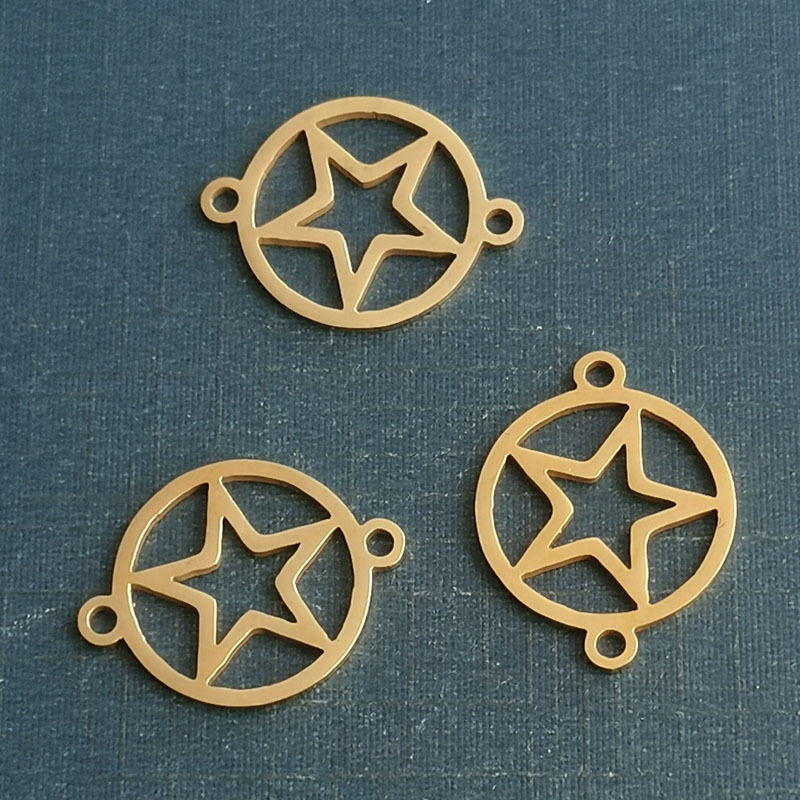 3:gold pendant