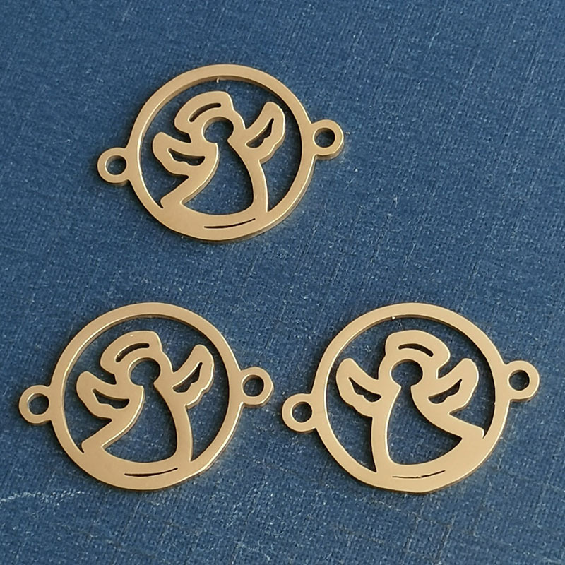 3:gold pendant