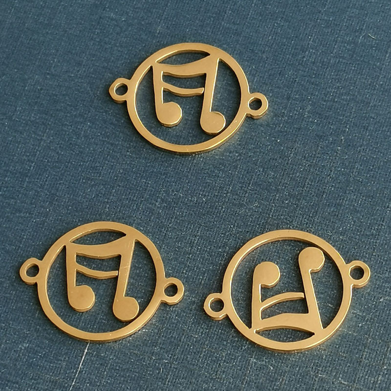 3:gold pendant