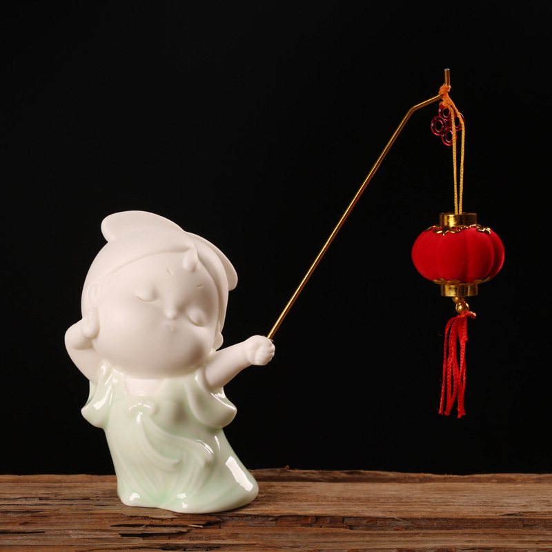 7:Xiaogong'e Lantern Ornament - Celadon Touching Ears (Send incense   Small Lantern)