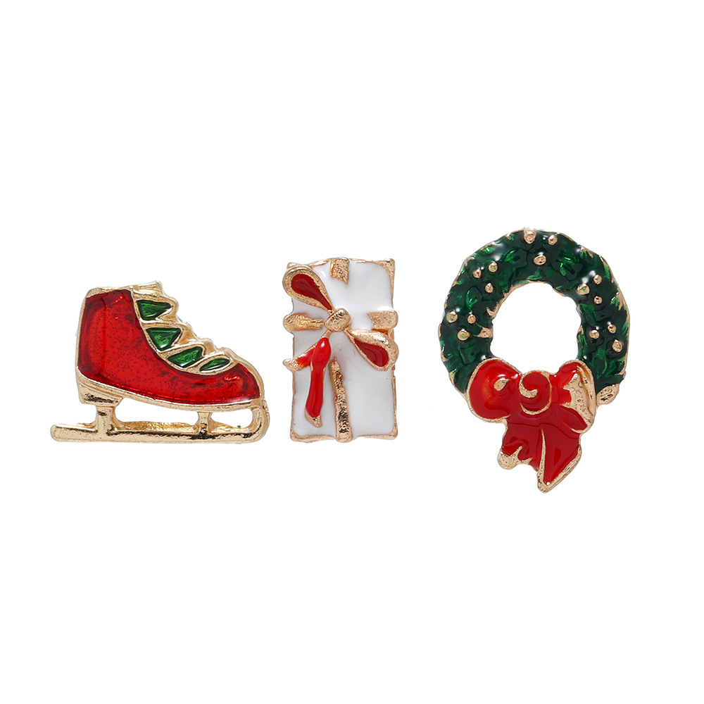 1:Skates, gift box, garland