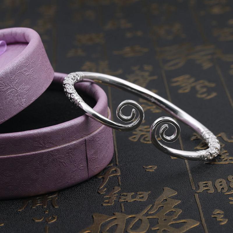 silver Bracelet box