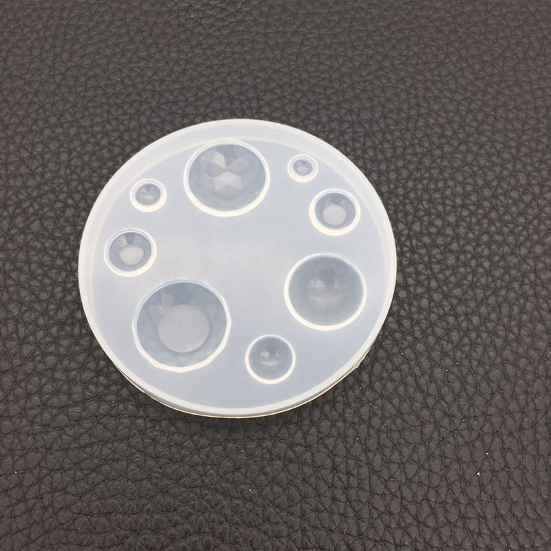 Small round diamond pendant mold