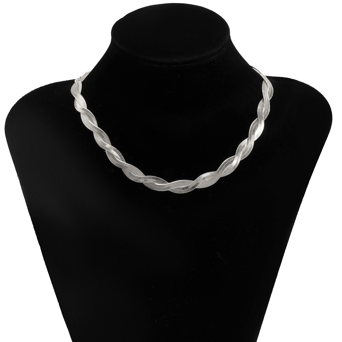 2:platinum color necklace