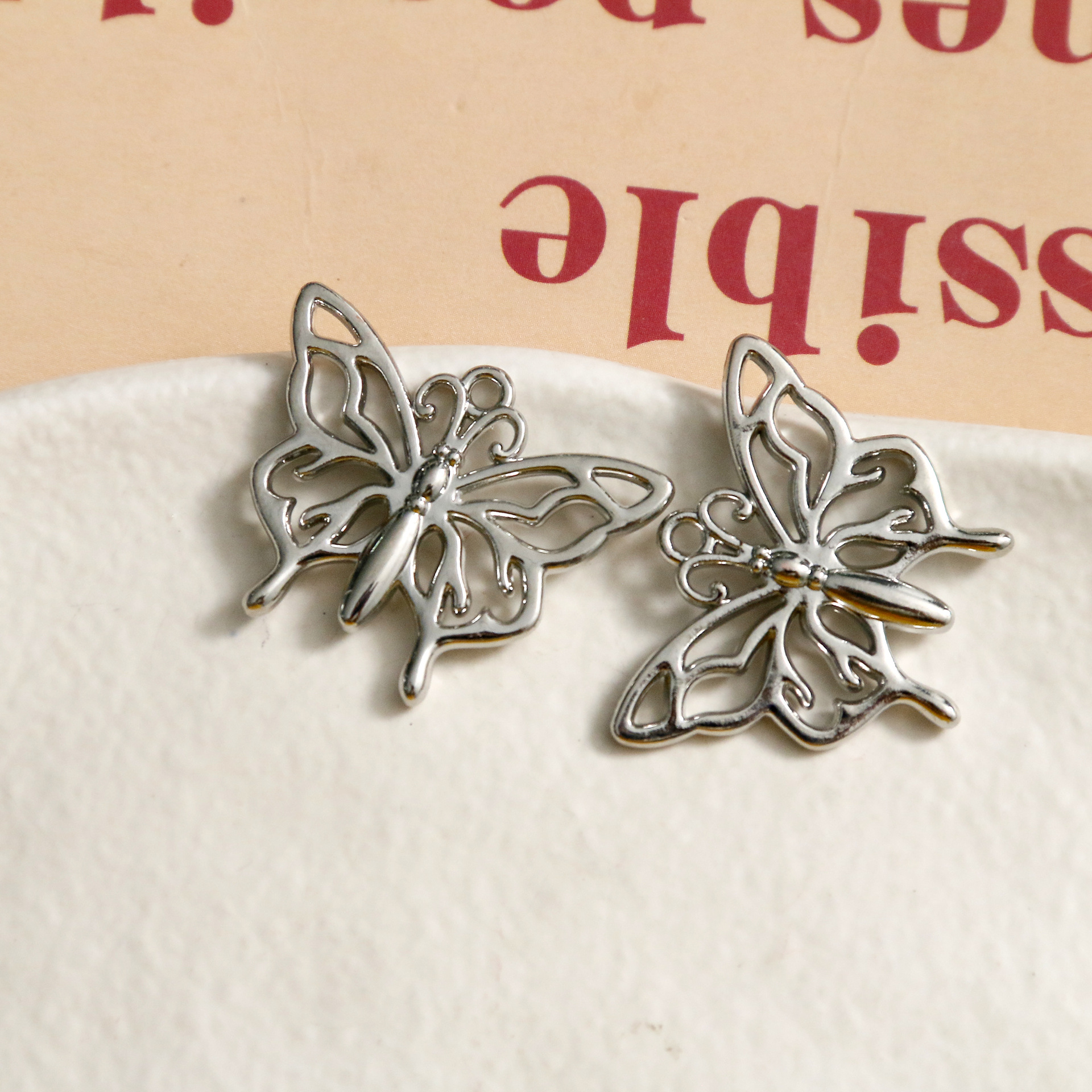 butterfly silver 22*28mm