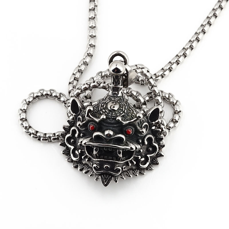 Pendant necklace