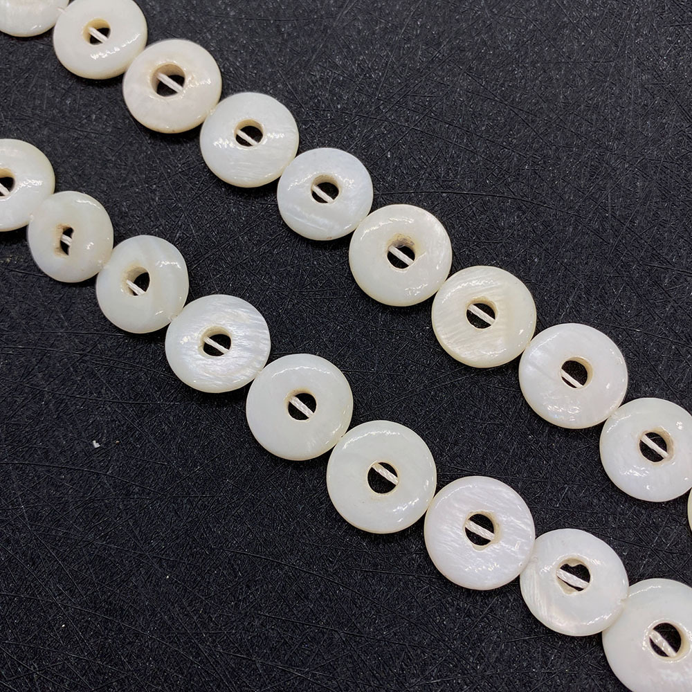 No.8 16mm, 23 beads/strand