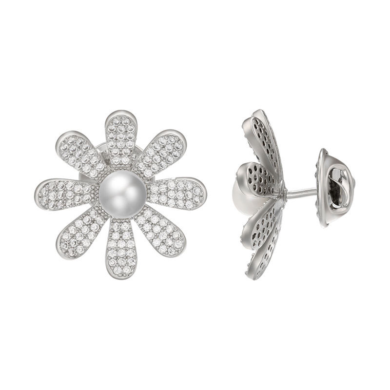 7:White gold daisy