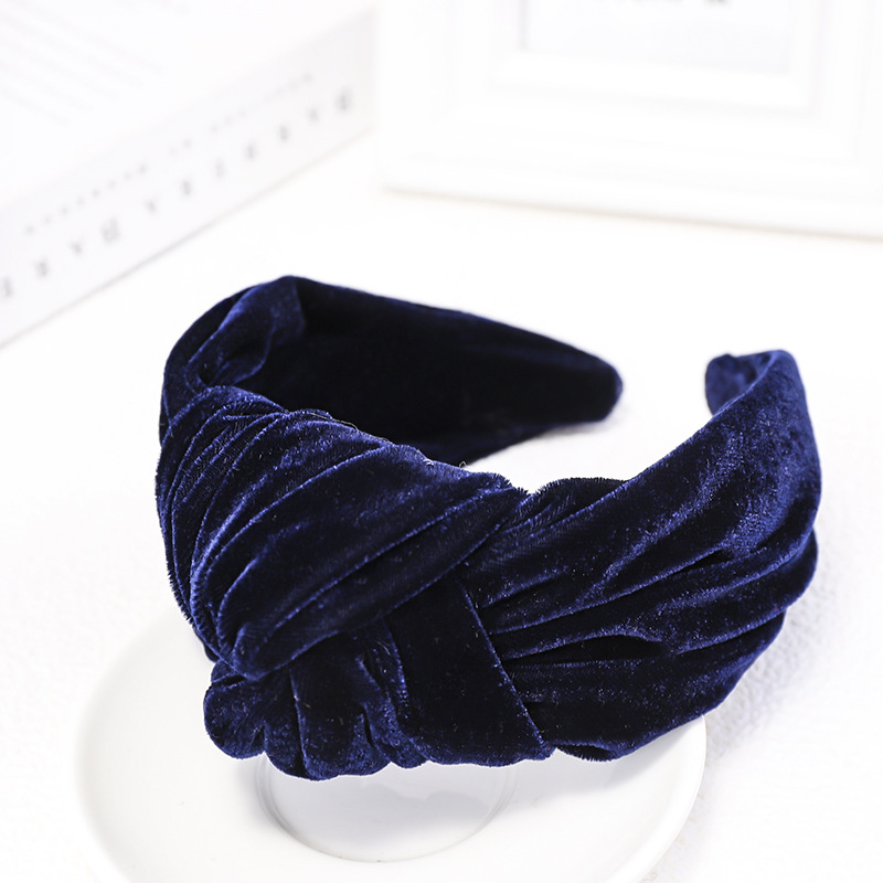 9:navy blue