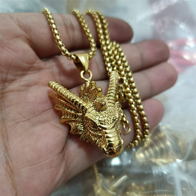 4:gold Pendant necklace