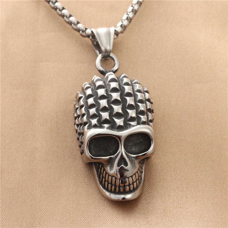 Pendant necklace