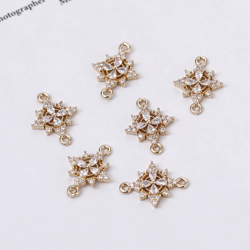 Double hanging snowflake 18x13mm