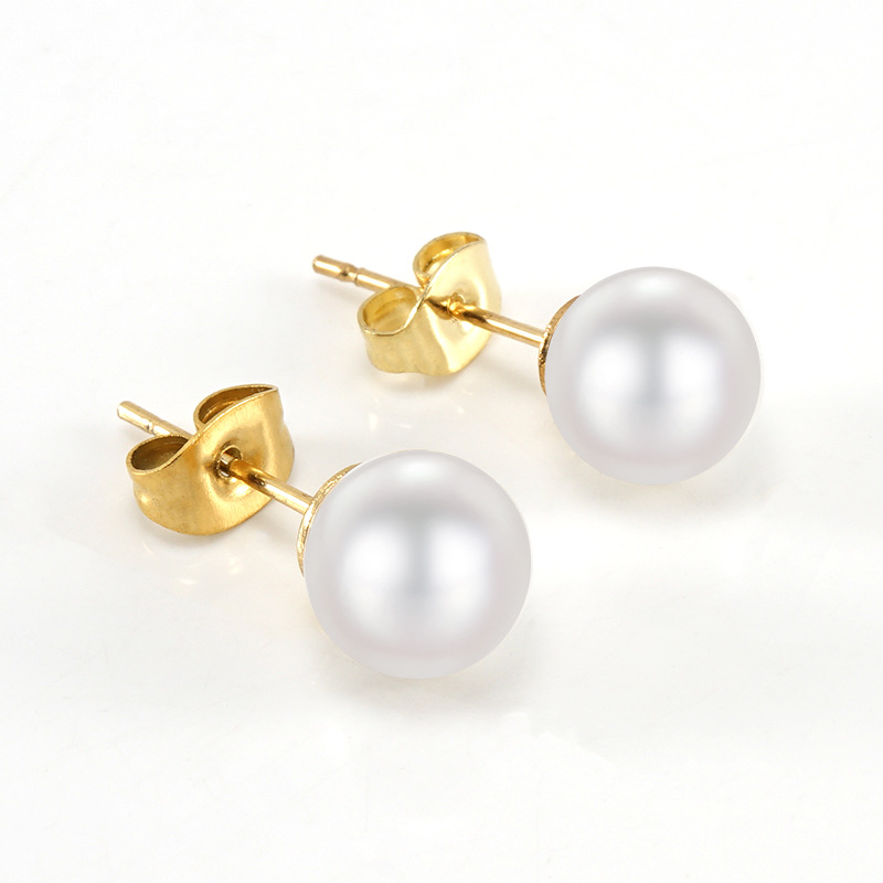 Pearl earrings