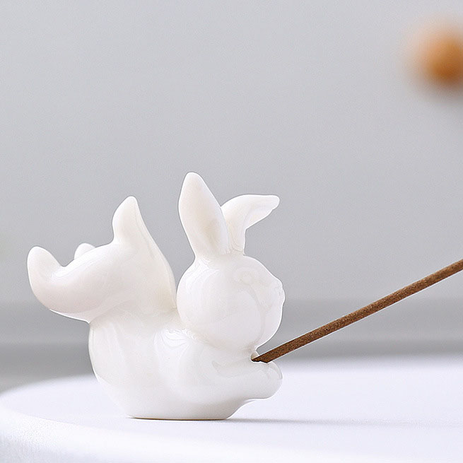 Jade rabbit flies to the moon (white porcelain) Ja