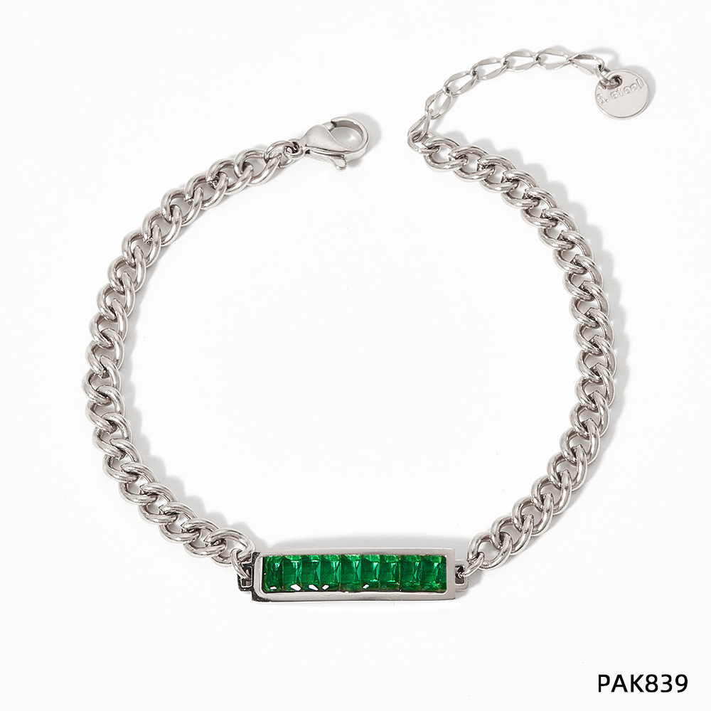 4:PAK839 white gold   green zircon