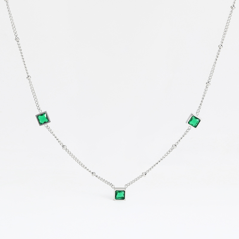 DDP207 Silver + green zircon