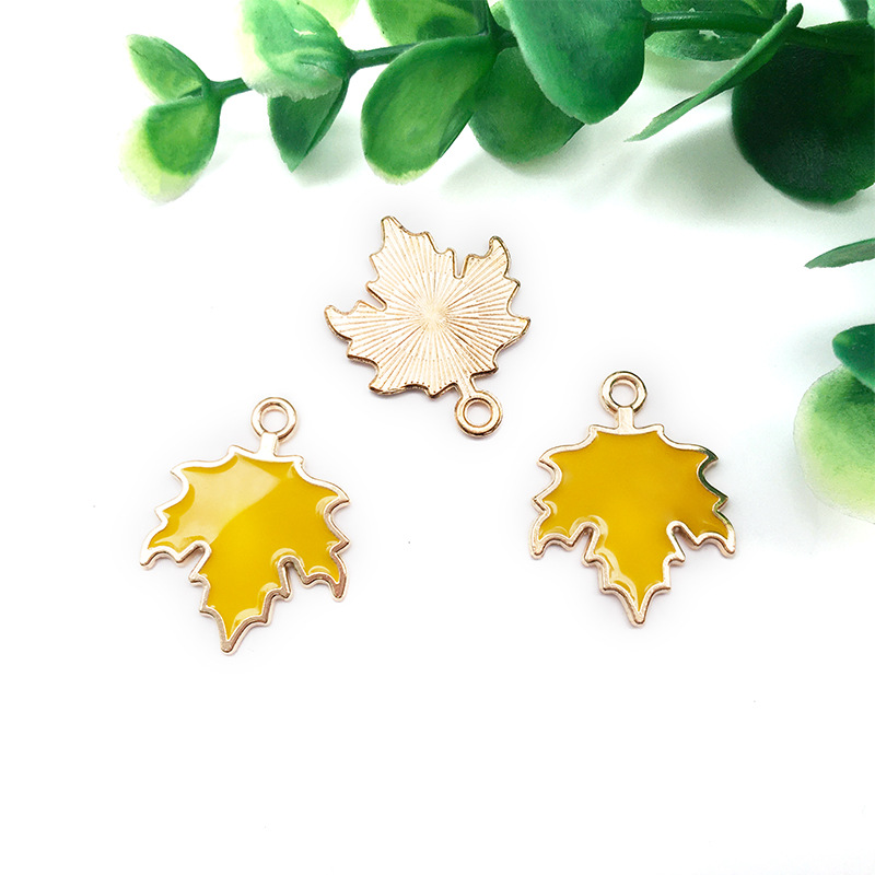 5:yellow maple leaf 18x23mm