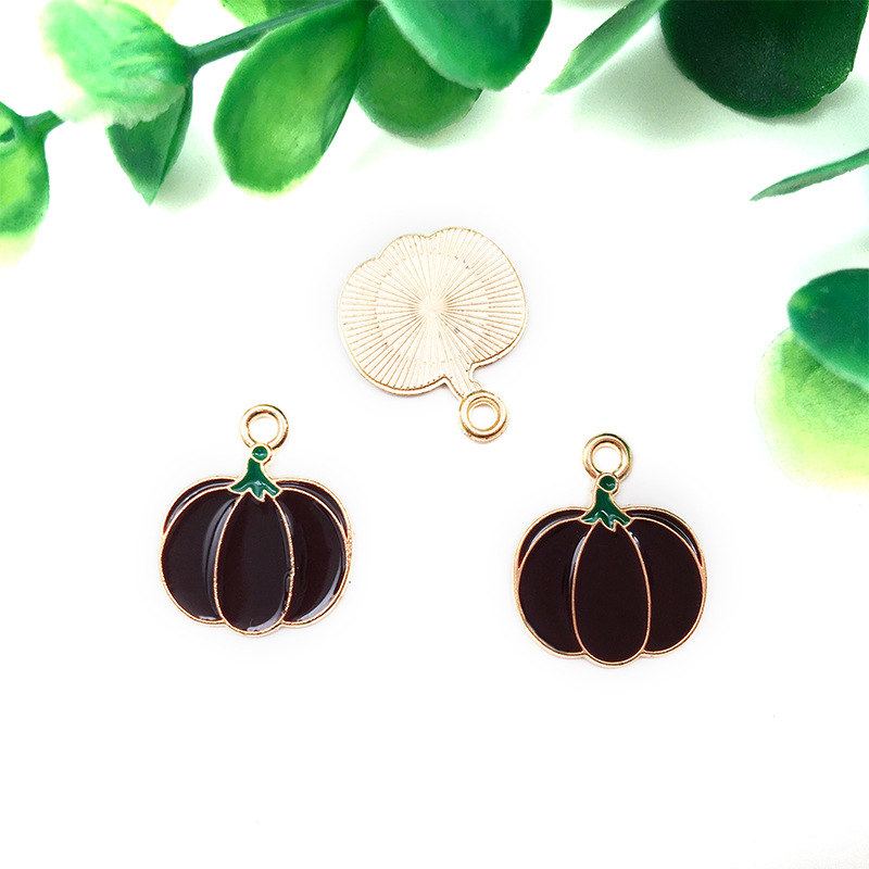 7:black pumpkin 15x17mm