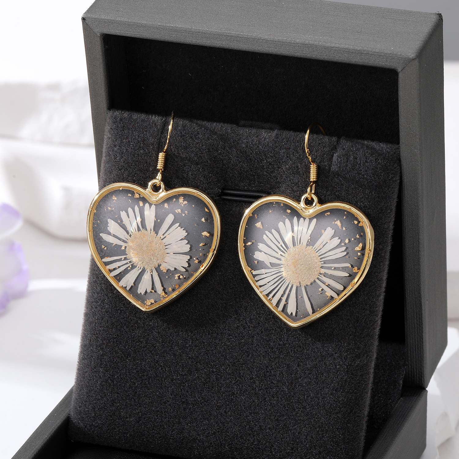 1:Love Daisy Earrings ( Flat Hook )