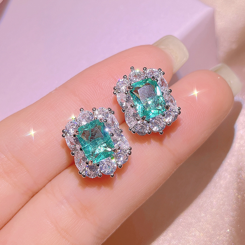 C earring  16x12mm