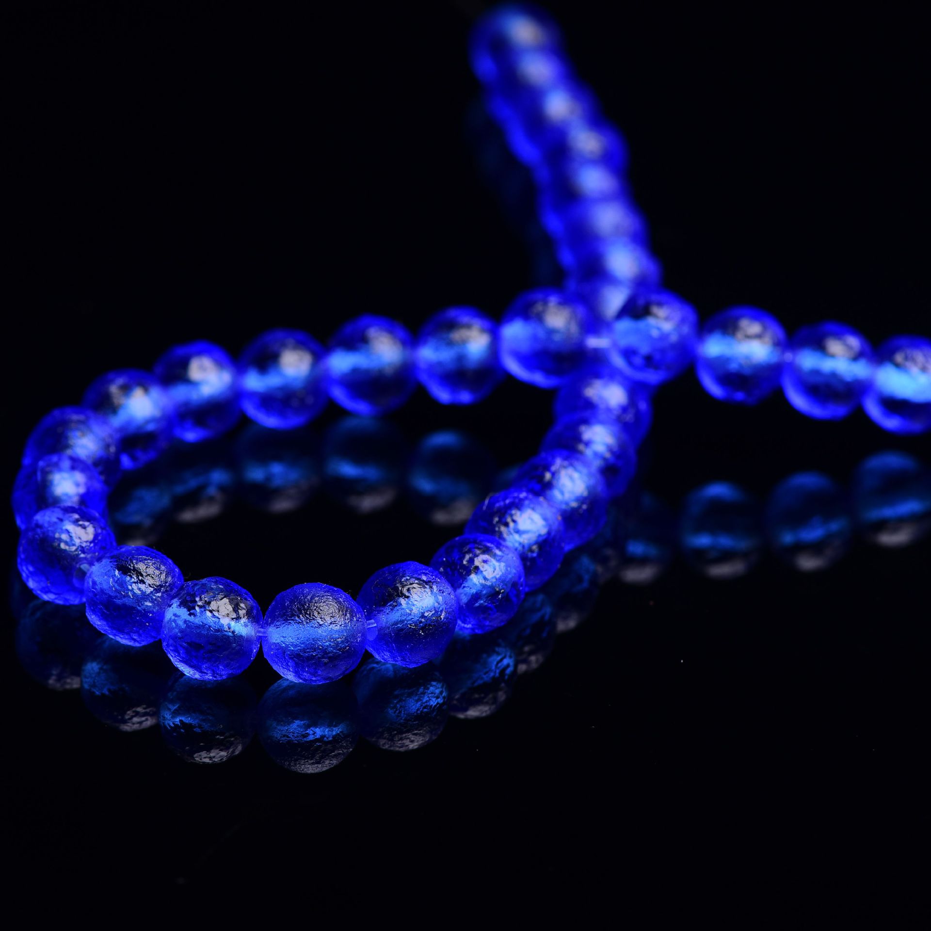 navy blue 8mm [50 PCs/strand]