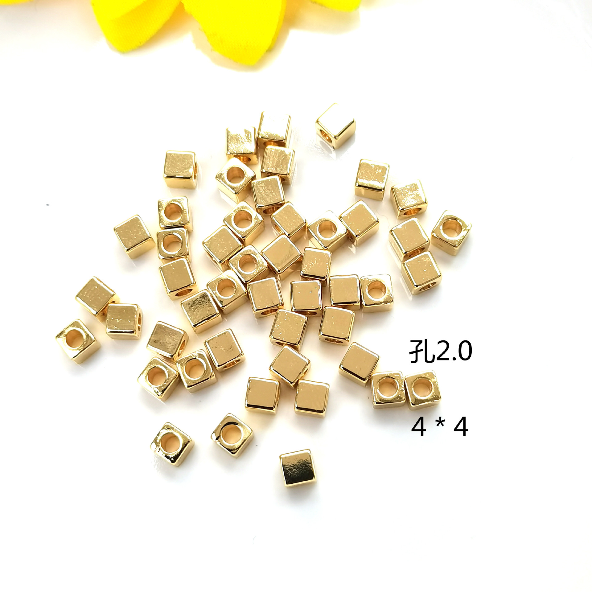 14K Gold 2x2mm