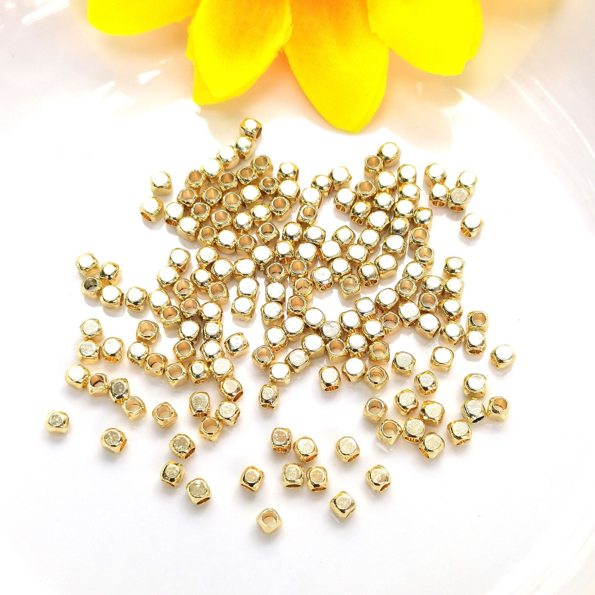 14K Gold 2*2mm