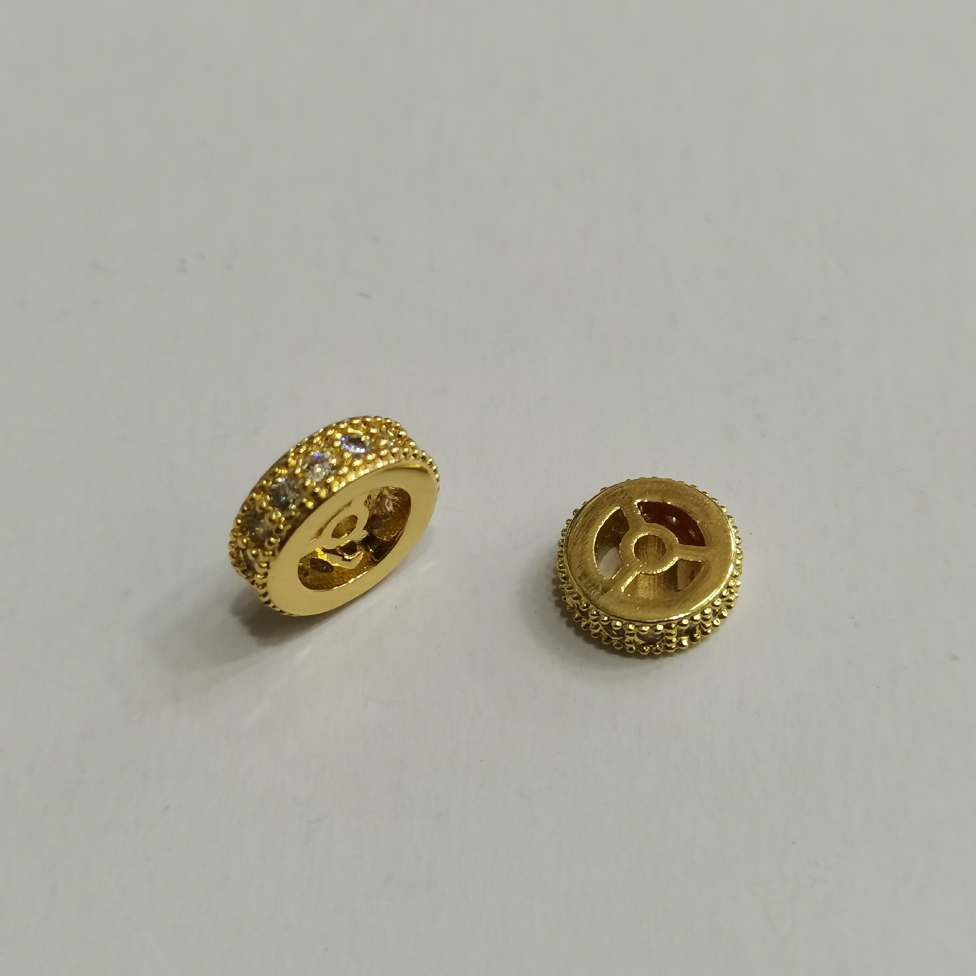 1:18K Gold