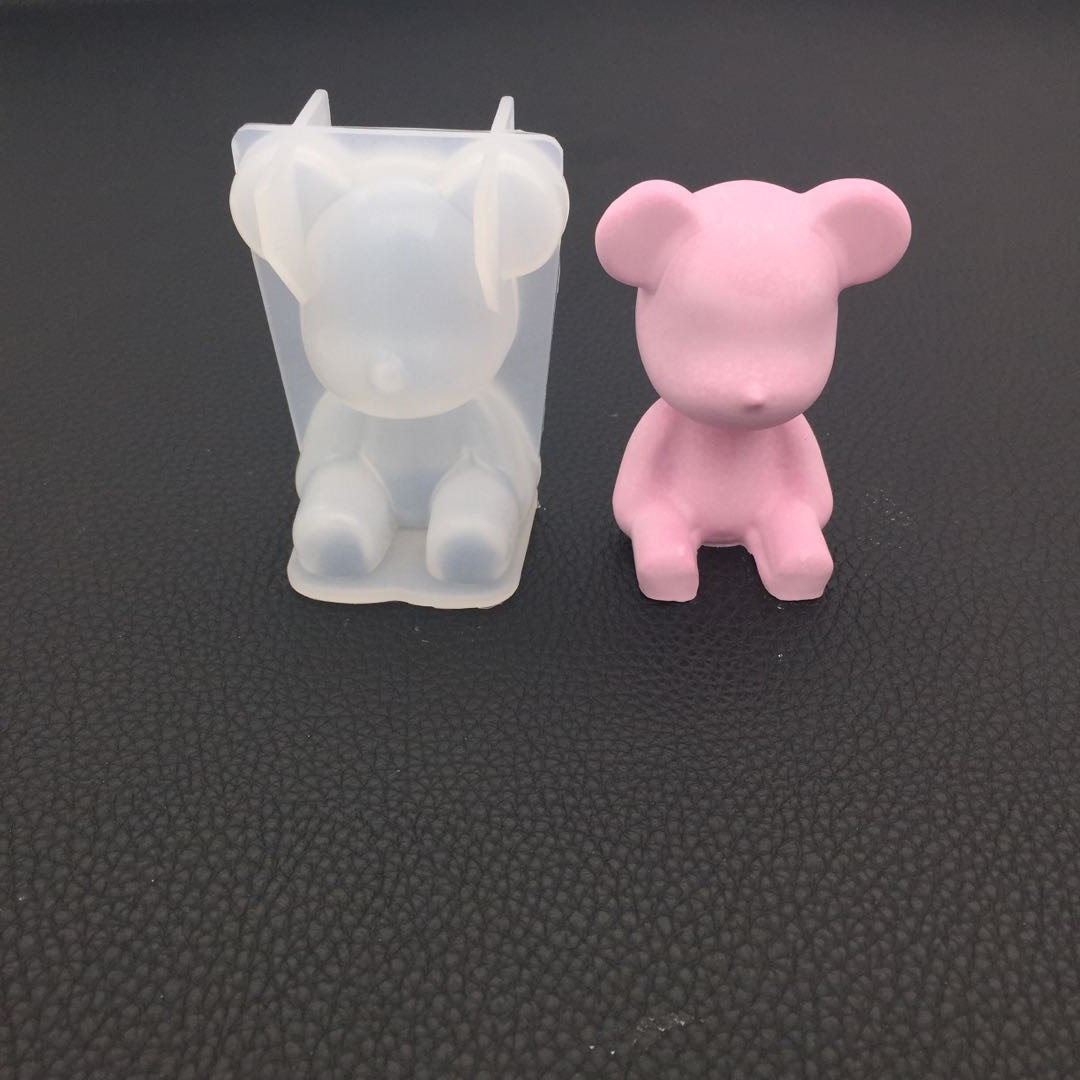 Mirror three-dimensional straight hand bear mold