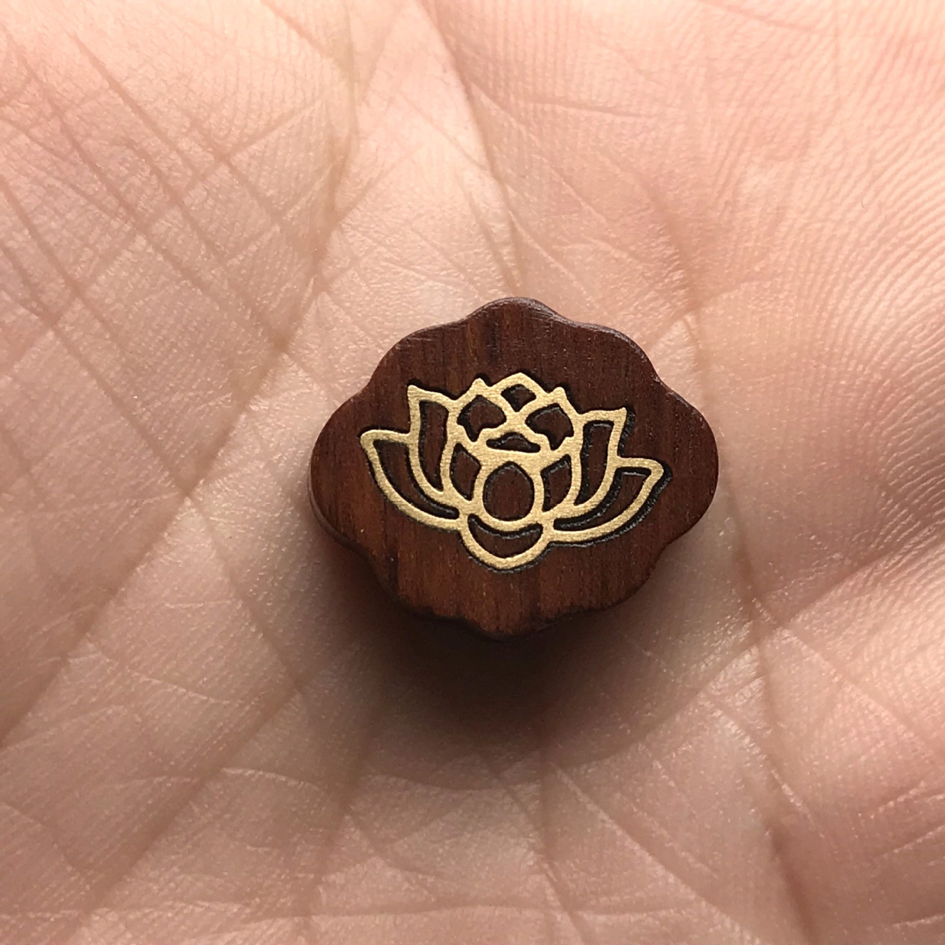 18*14.5*5MM- Lotus