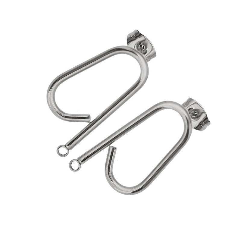 Q-shaped earrings in steel color