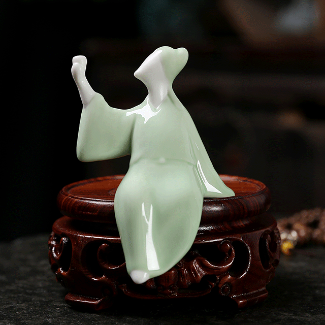 1:Celadon - Sitting style 6*3.5*9.5cm