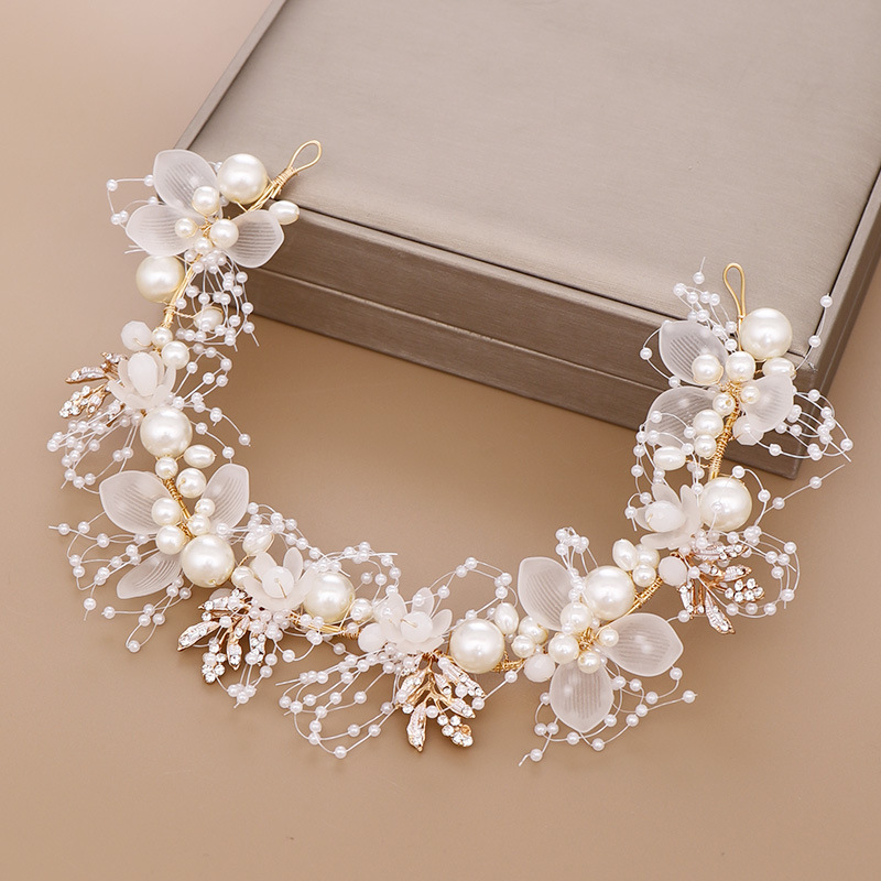 White bead wreath