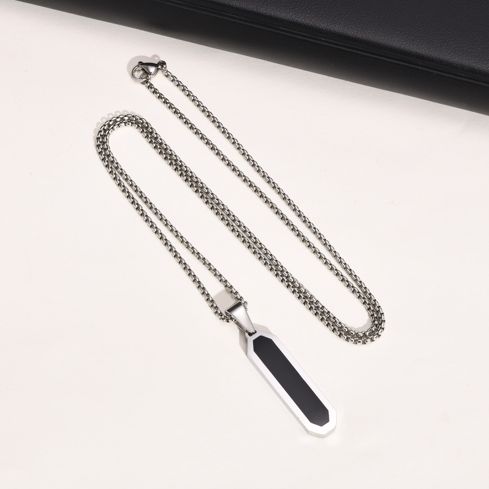 4:PN-1802 pendant   necklace