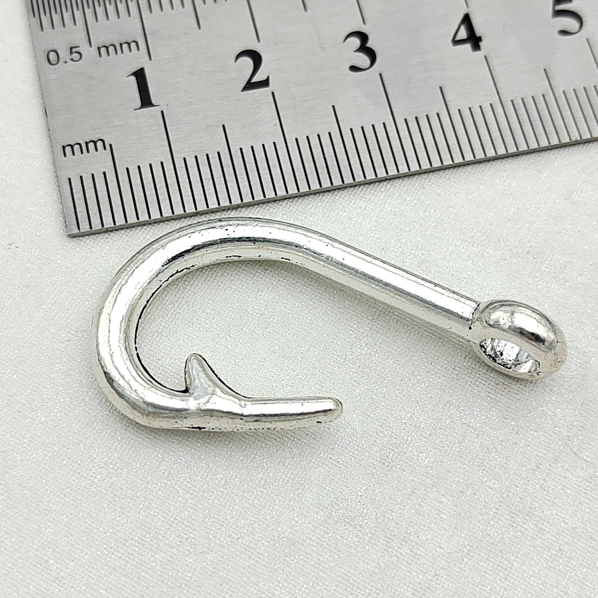 1:37x20mm, hole 4mm