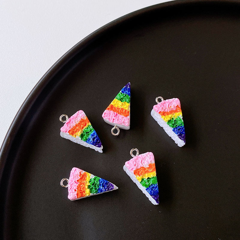 Triangle rainbow cake18X11MM