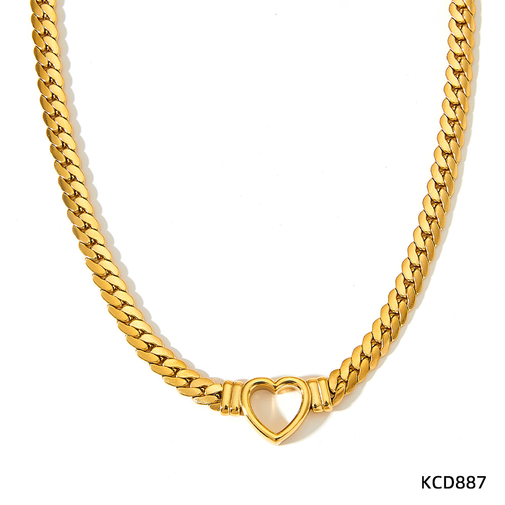 Necklace gold