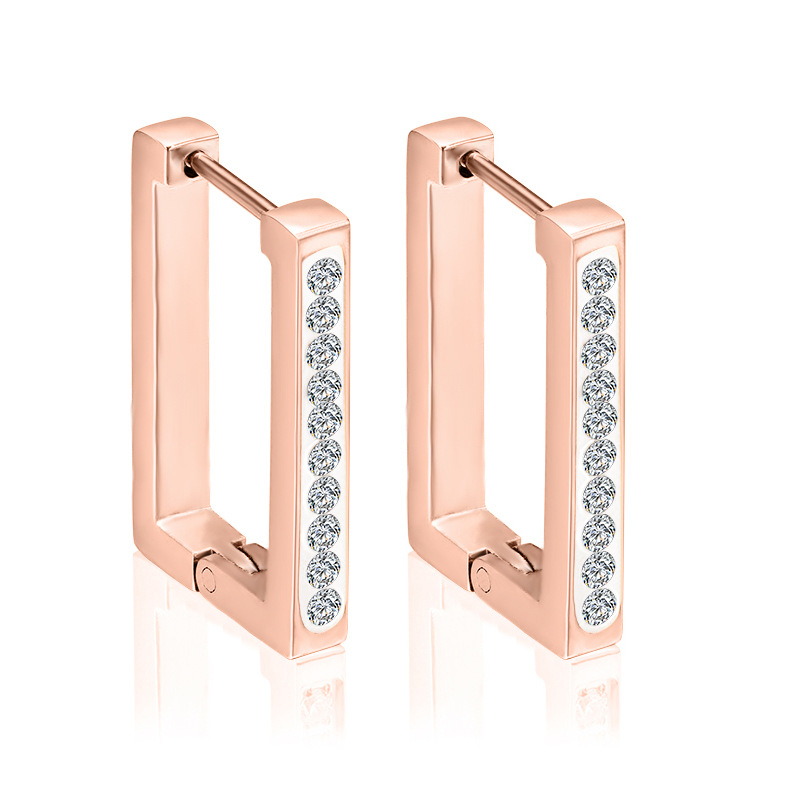 Ten diamonds in rose gold