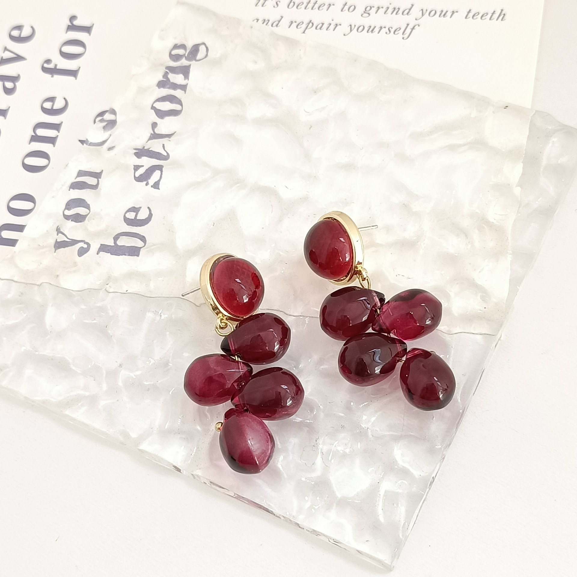 Grape purple Padded ear clip