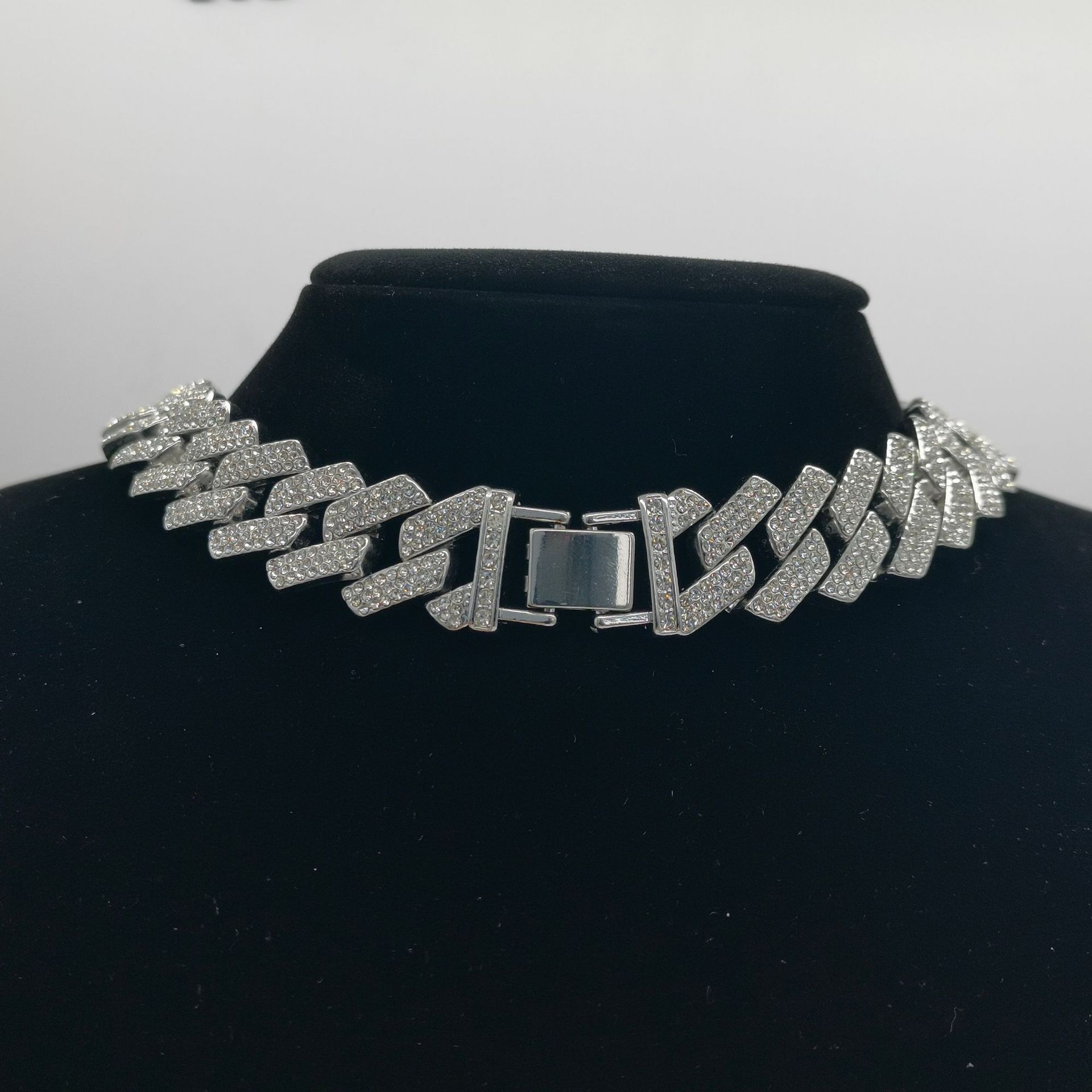 Buckle silver 45CM