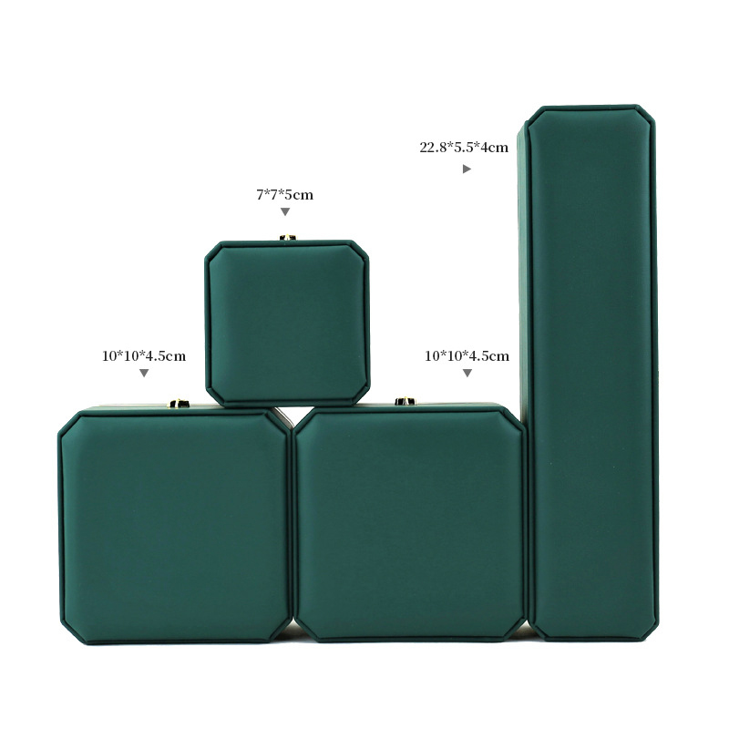 dark green 70x70x50mm