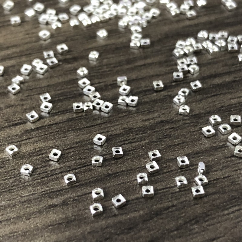 thick silver 1.7x0.85mm, 67 pcs