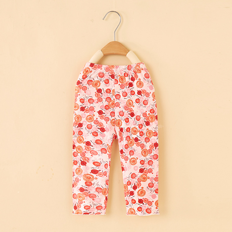 Pink chrysanthemum capri pants