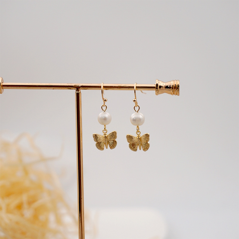 Butterfly ear hook