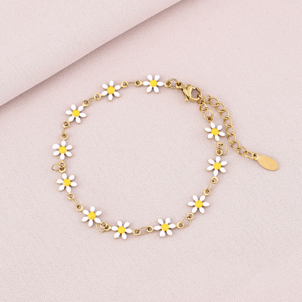 White bracelet (Gold)