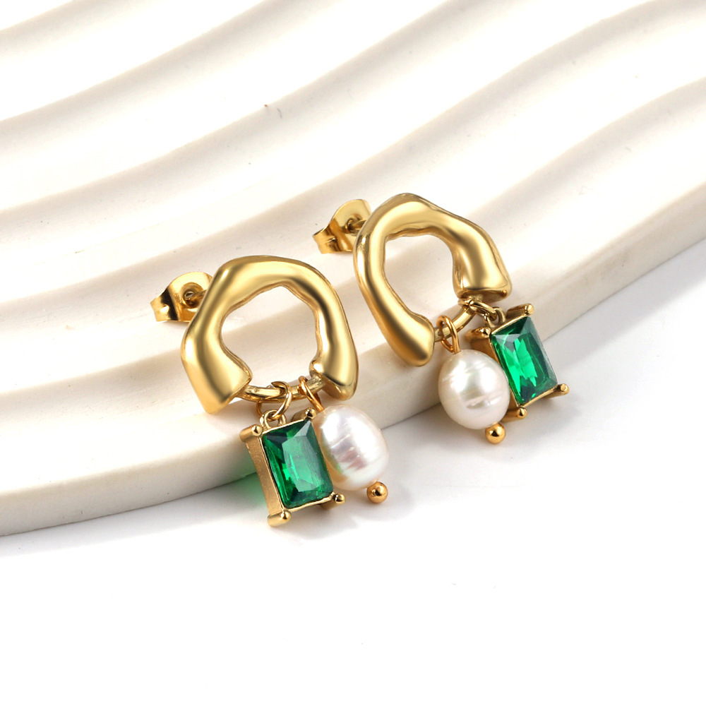 2:White pearl with rectangular green diamond