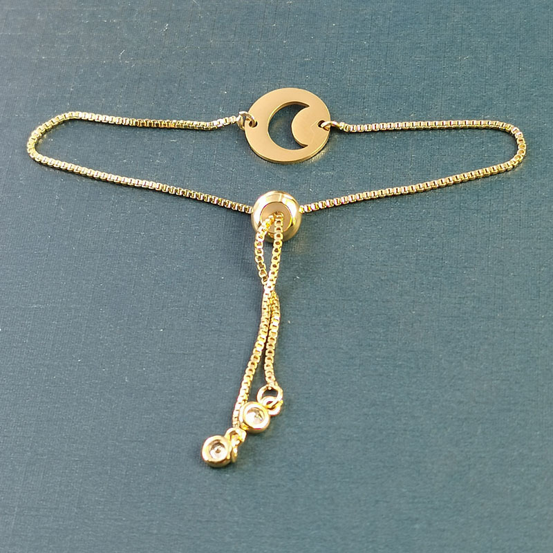 4:Gold bracelet