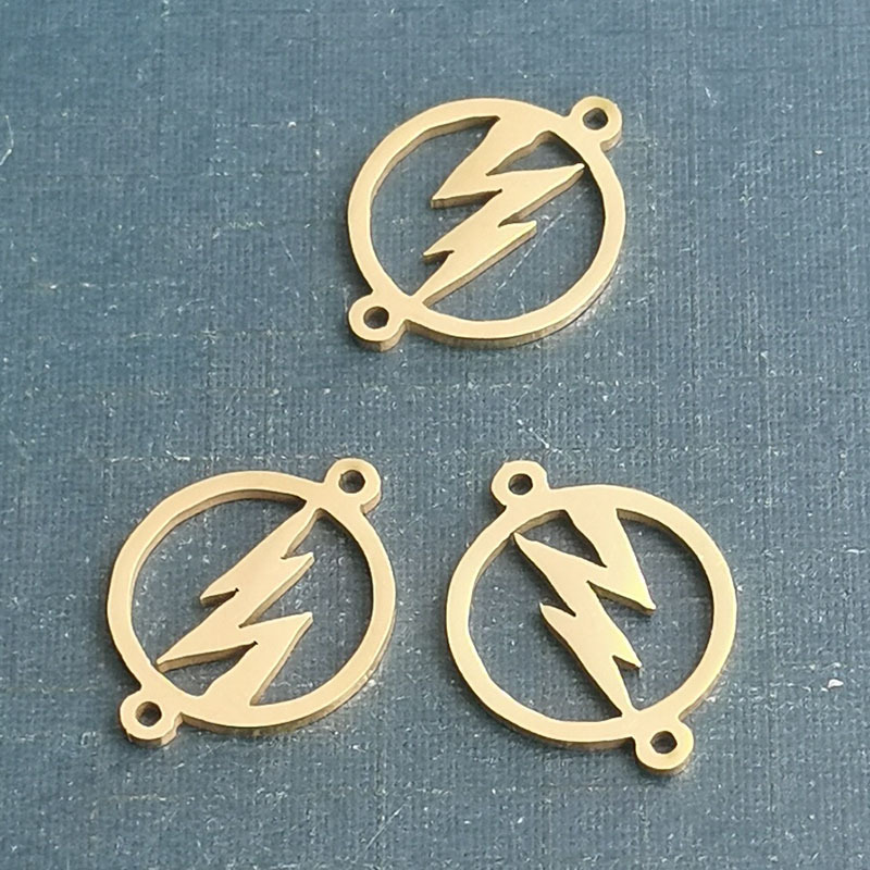 3:Gold pendant